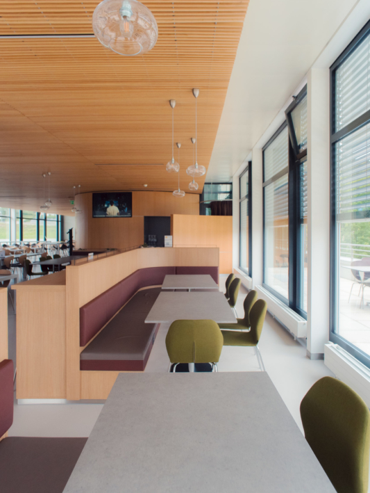 JLC CAFET 20MM 3 TABLES ET CINTRES